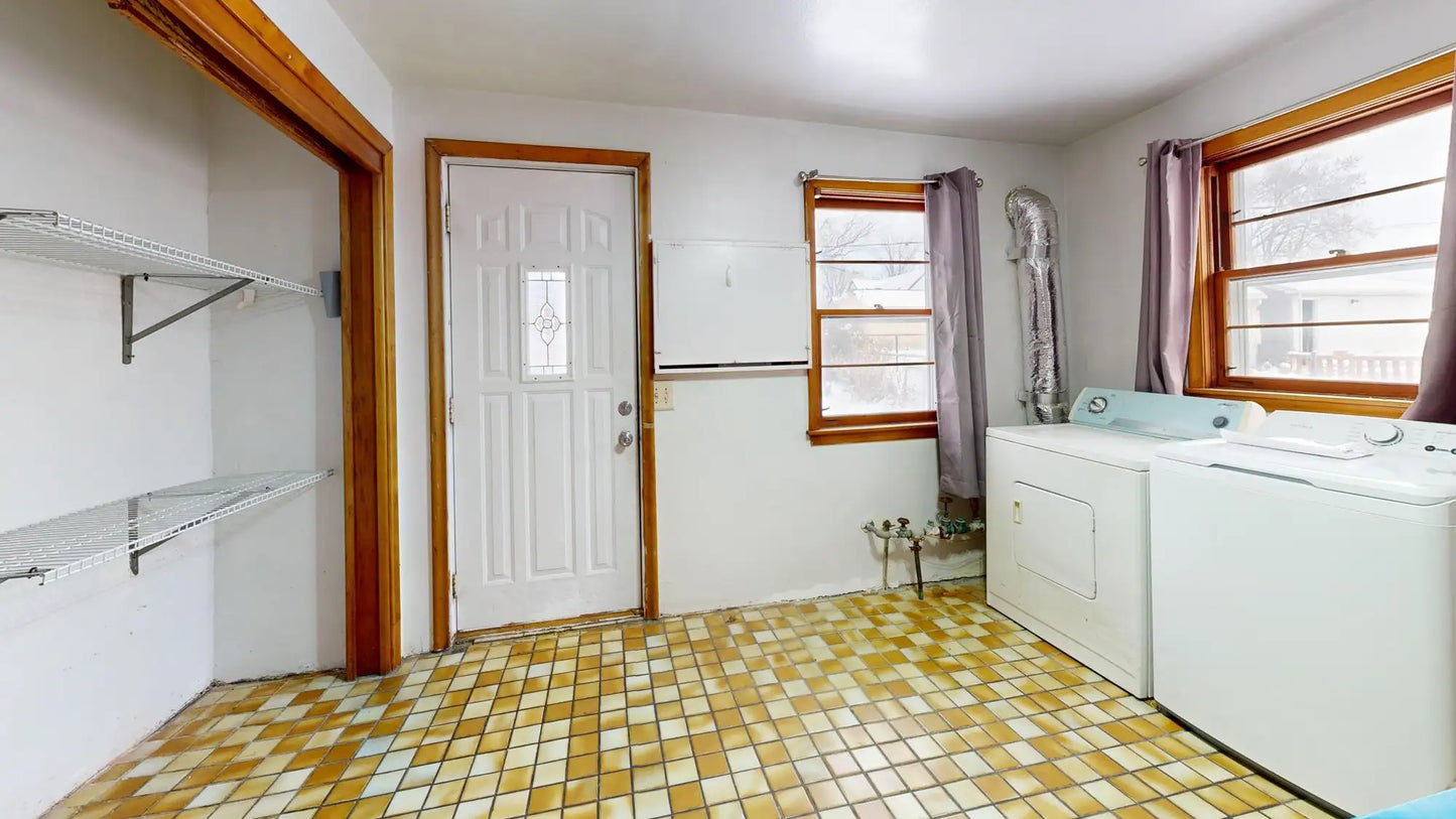 747 Nebraska Avenue, Saint Paul, MN 55106