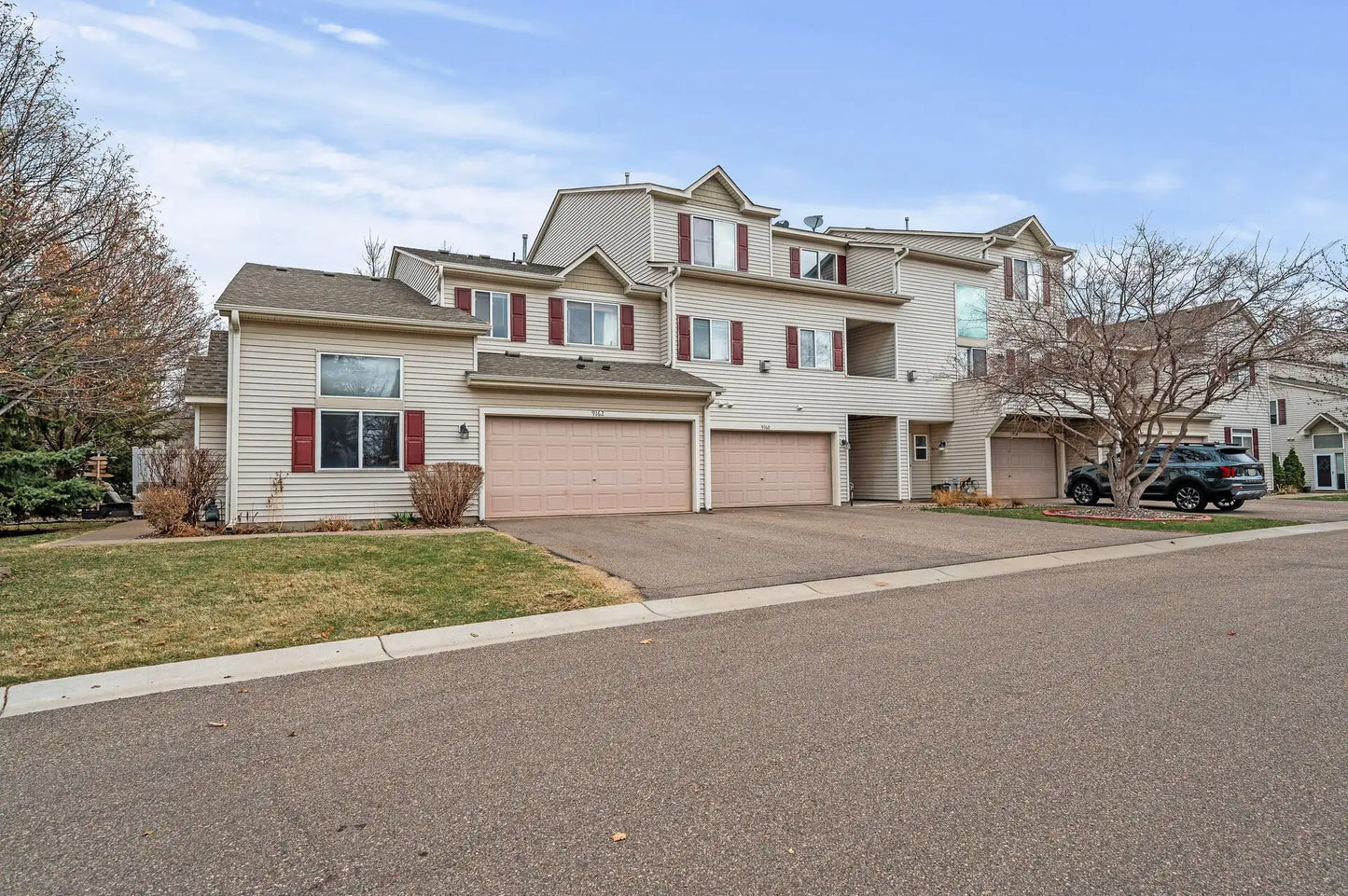 9162 Comstock Lane, Maple Grove, MN 55311
