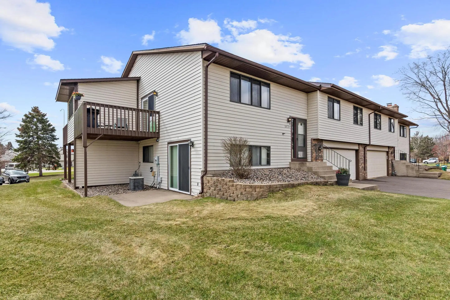15724 Griffon Court, Apple Valley, MN 55124