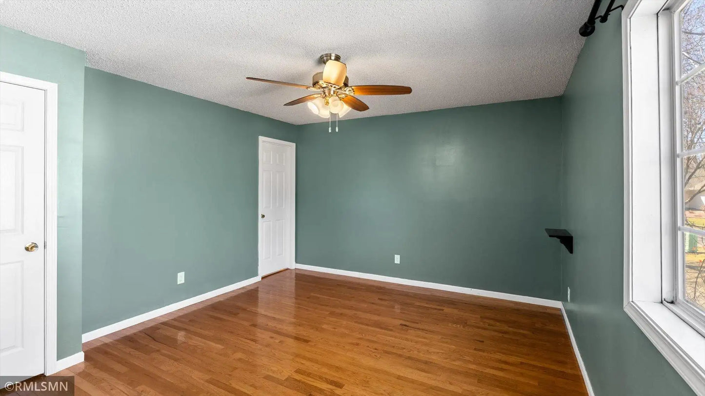 14230 Upper 54th Street, Oak Park Heights, MN 55082