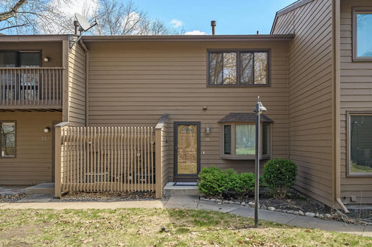 360 Eagle Lake Drive, Maple Grove, MN 55369