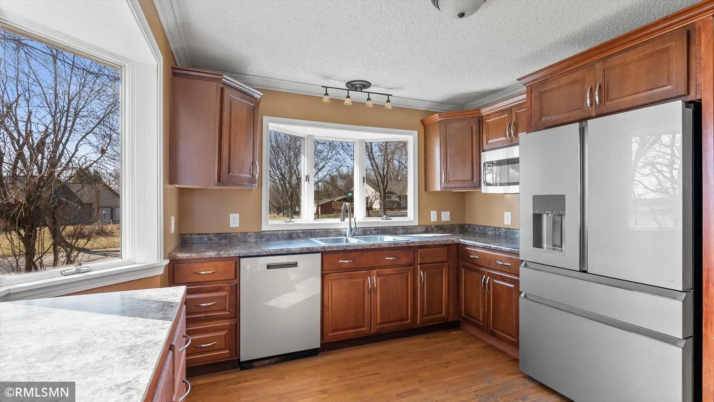 14230 Upper 54th Street, Oak Park Heights, MN 55082