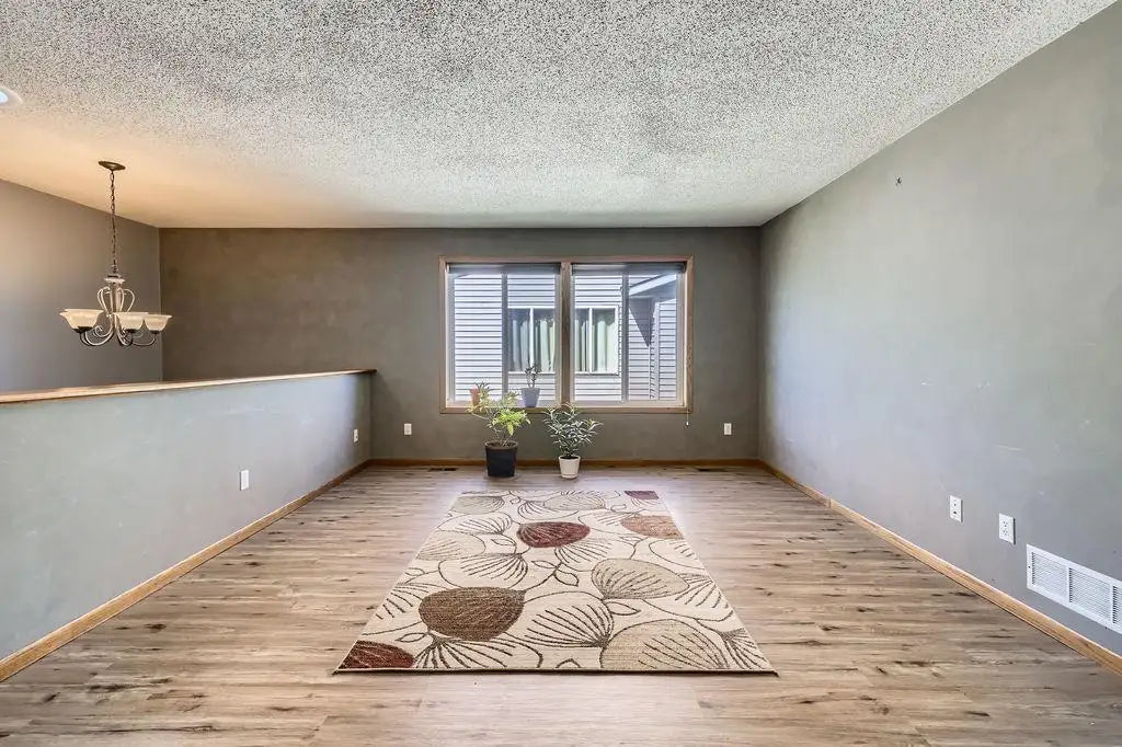 564 Kendall Drive, Hastings, MN 55033