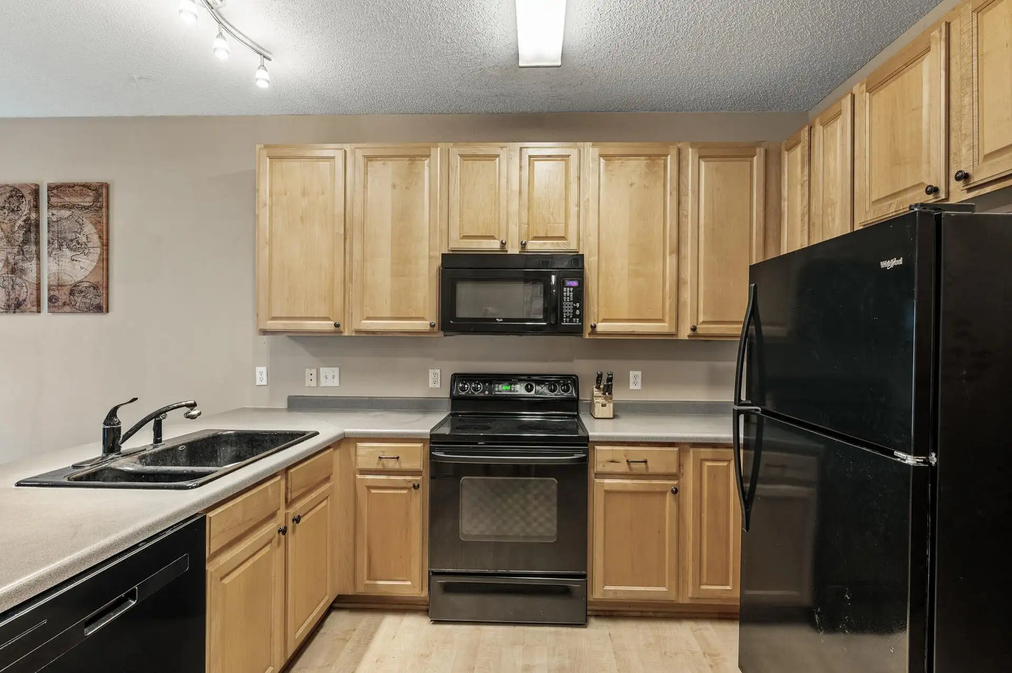 9162 Comstock Lane, Maple Grove, MN 55311