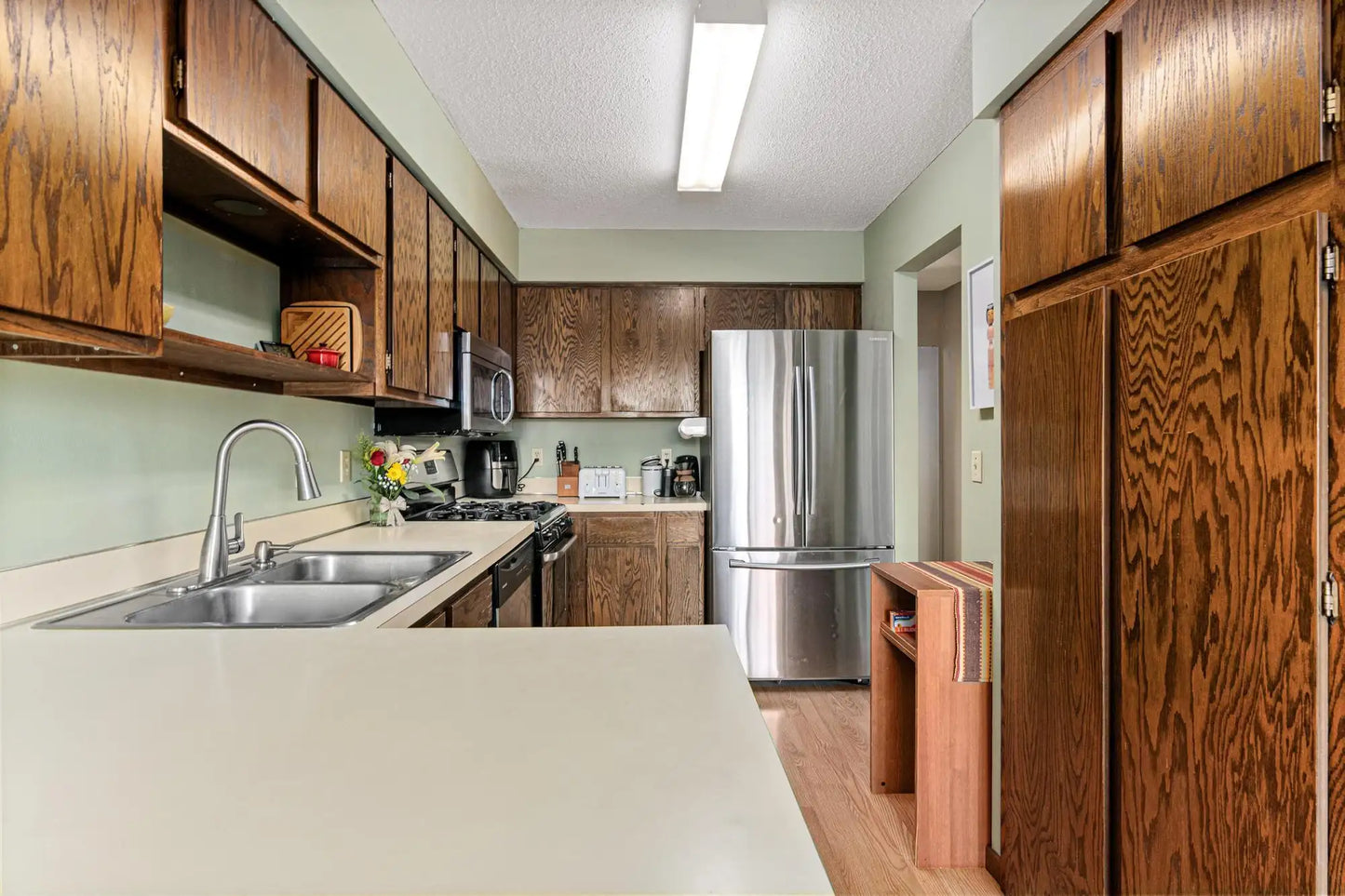 15724 Griffon Court, Apple Valley, MN 55124