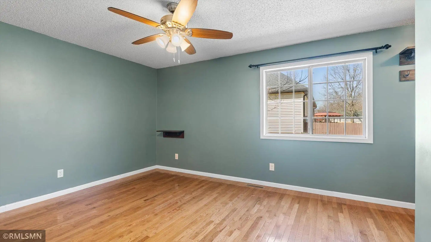 14230 Upper 54th Street, Oak Park Heights, MN 55082