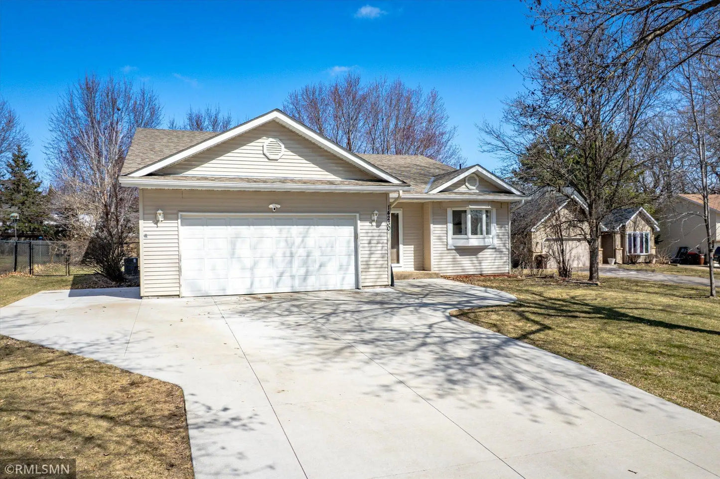 14230 Upper 54th Street, Oak Park Heights, MN 55082