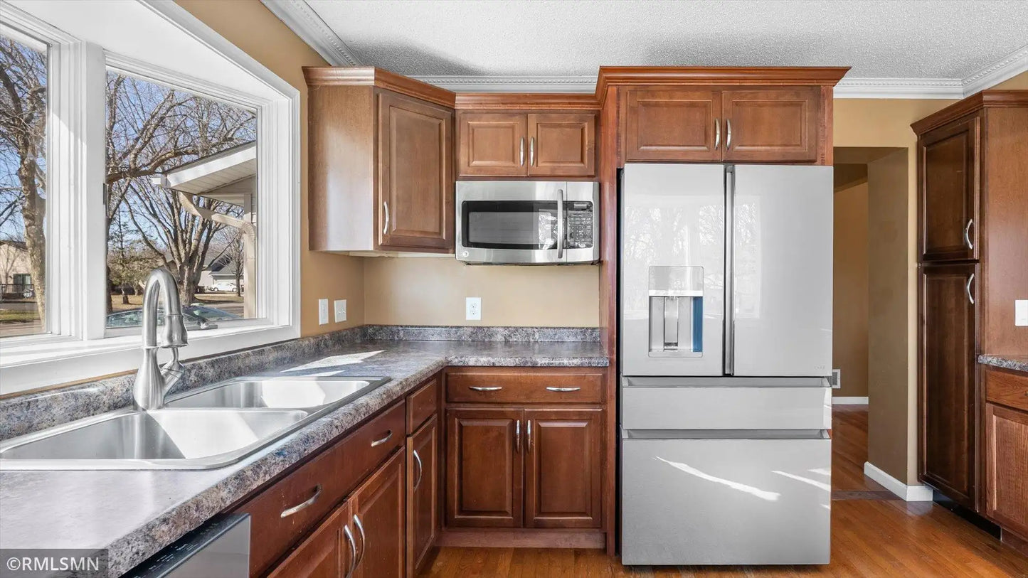 14230 Upper 54th Street, Oak Park Heights, MN 55082