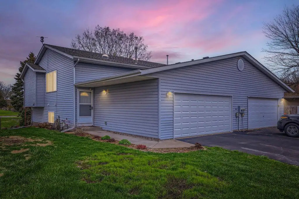 564 Kendall Drive, Hastings, MN 55033