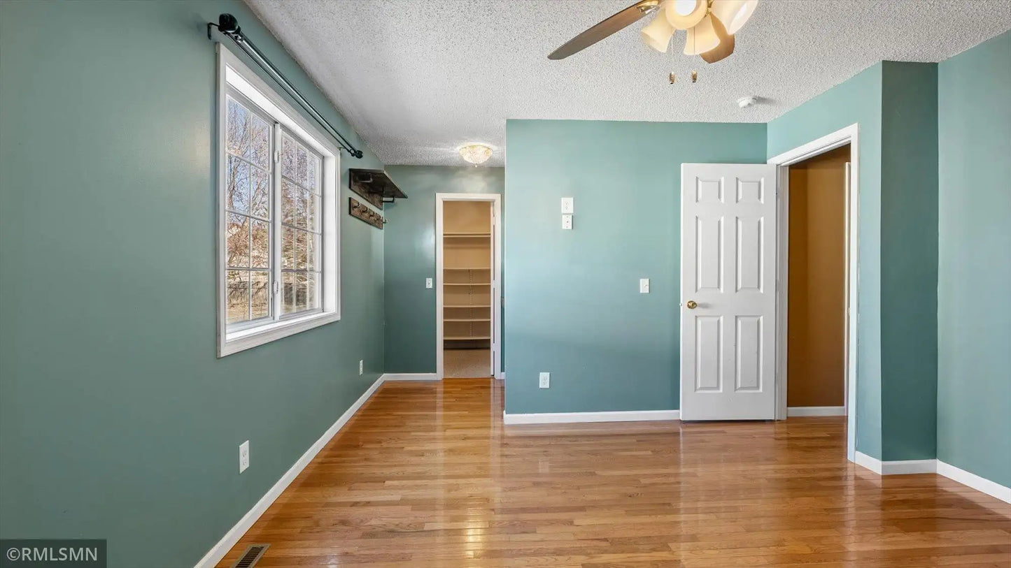 14230 Upper 54th Street, Oak Park Heights, MN 55082