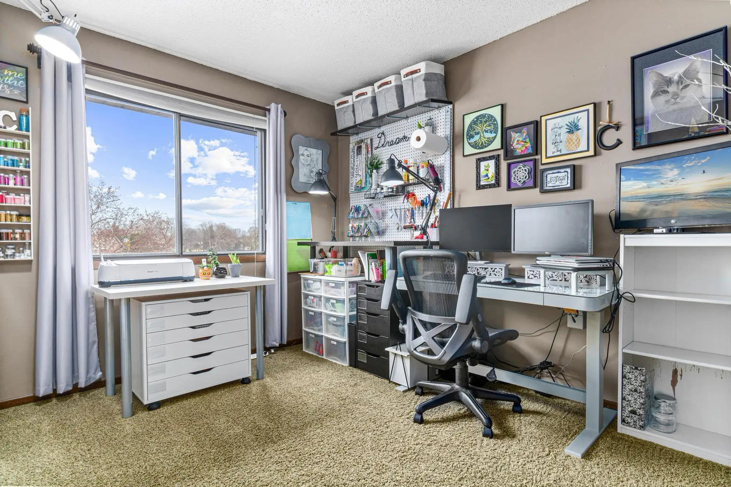 15724 Griffon Court, Apple Valley, MN 55124