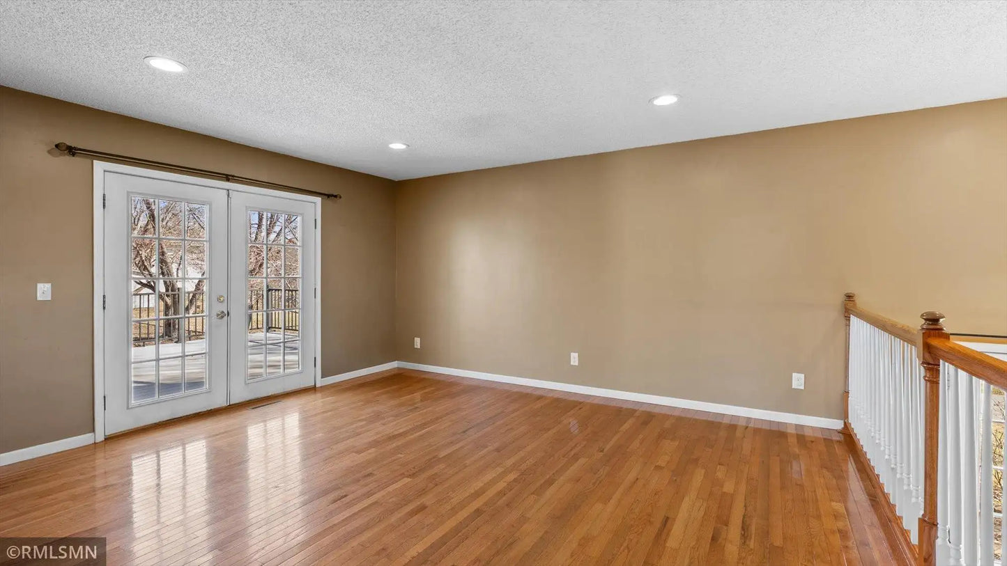 14230 Upper 54th Street, Oak Park Heights, MN 55082