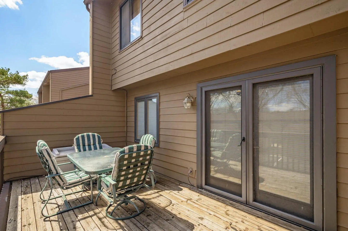 360 Eagle Lake Drive, Maple Grove, MN 55369