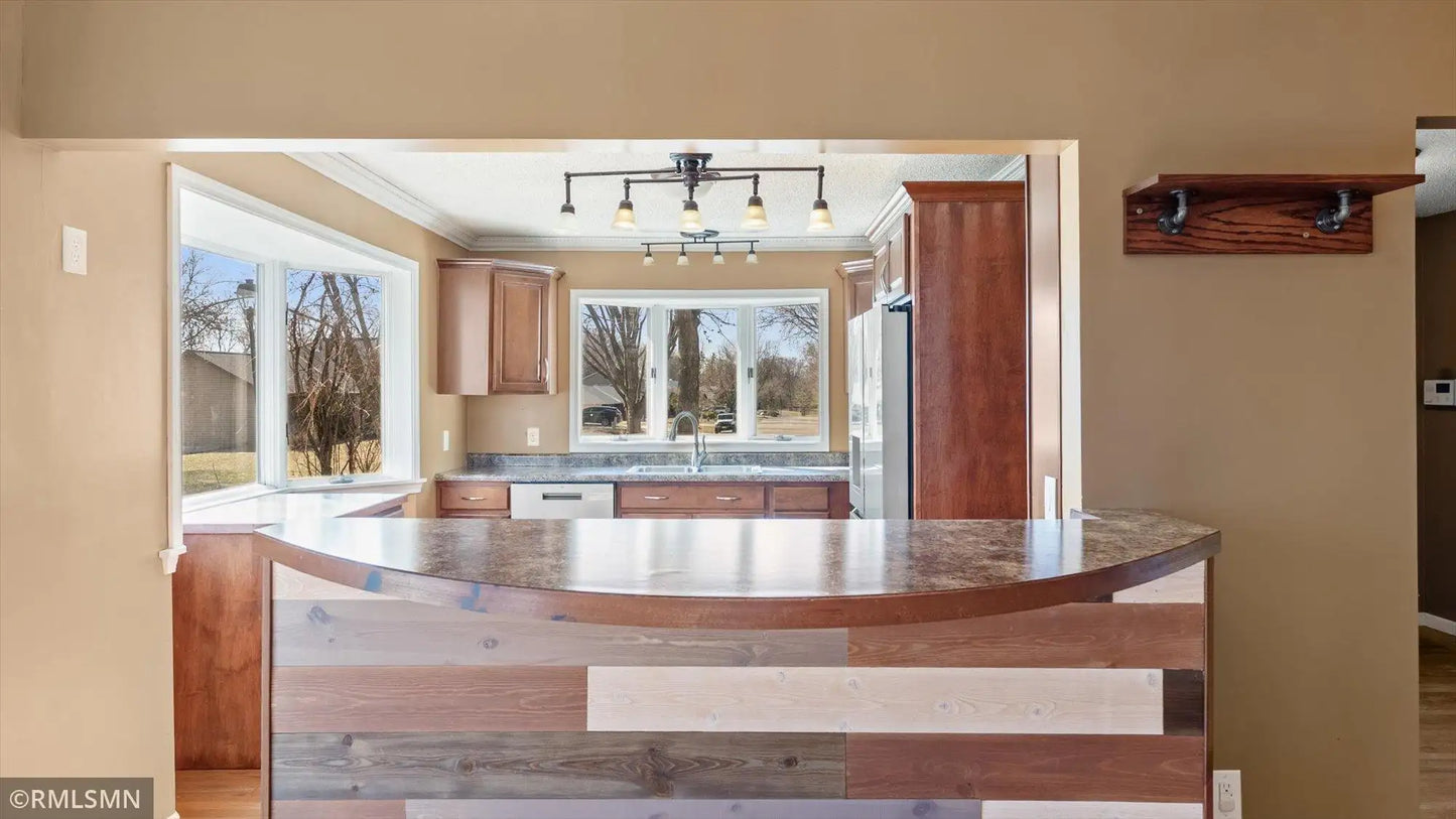 14230 Upper 54th Street, Oak Park Heights, MN 55082